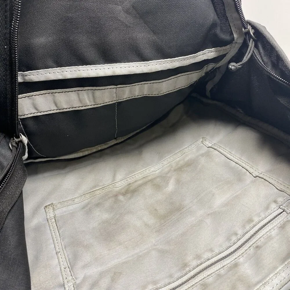 Nike SB Piedmont Black and White Backpack Skateboarding School Zipper Pockets